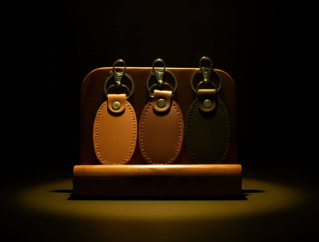 Egg Shape Keychain in Black – Stylish & Durable Keyring by Truscarries