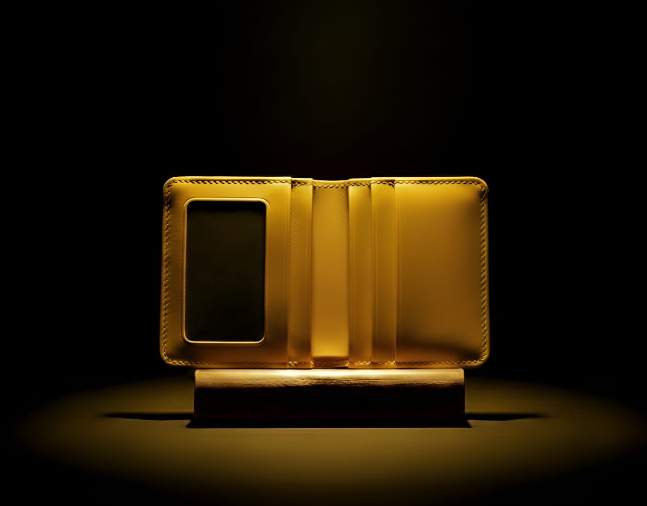 Trust Carries Yellow Soft Cow Leather Cardholder Open View