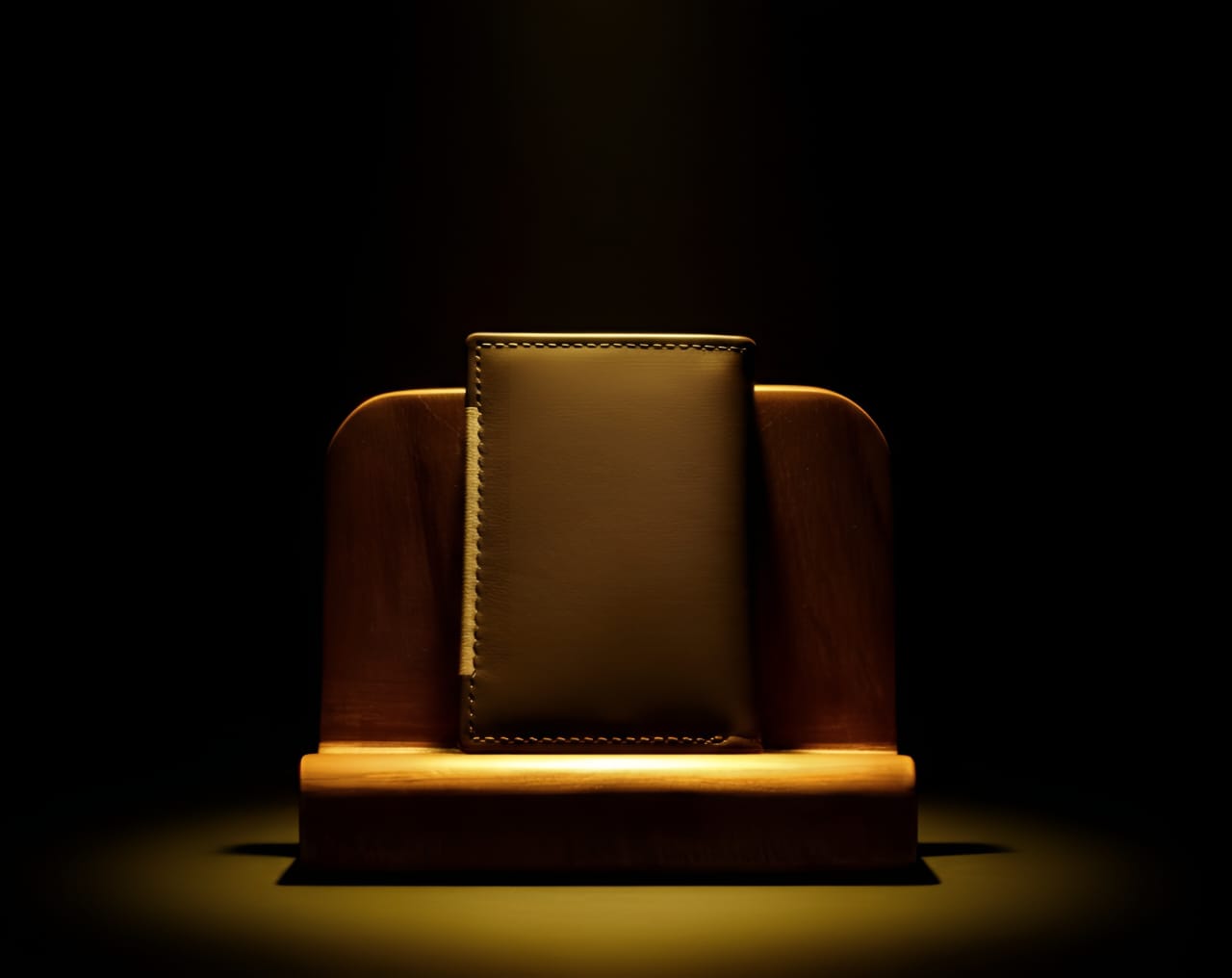 Trustcarries Brown Cow Mehran Leather Cardholder Front